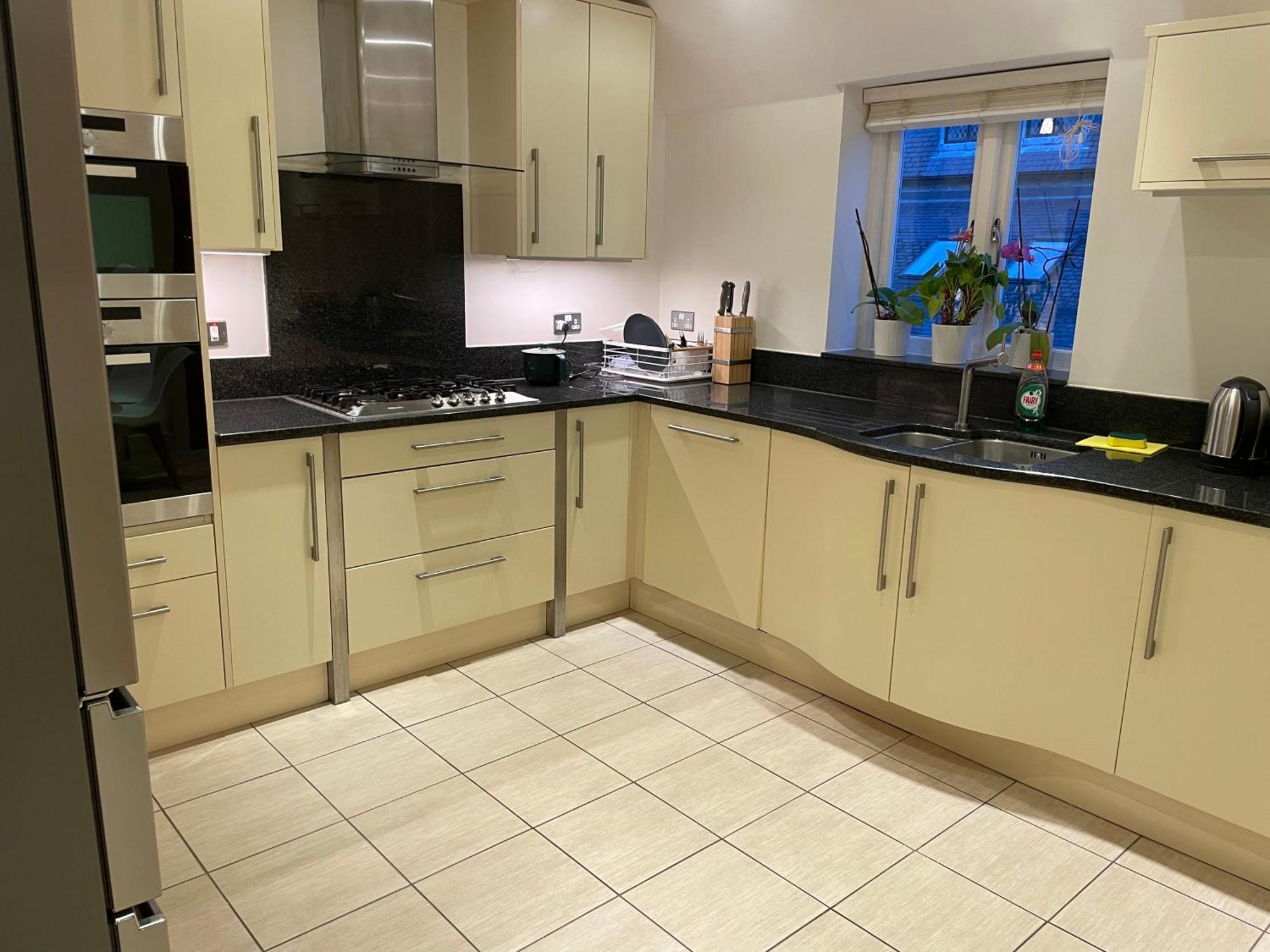 Top Floor En-Suite Double Bedrooms With Great View Of Windsor Castle & Free Parking Esterno foto