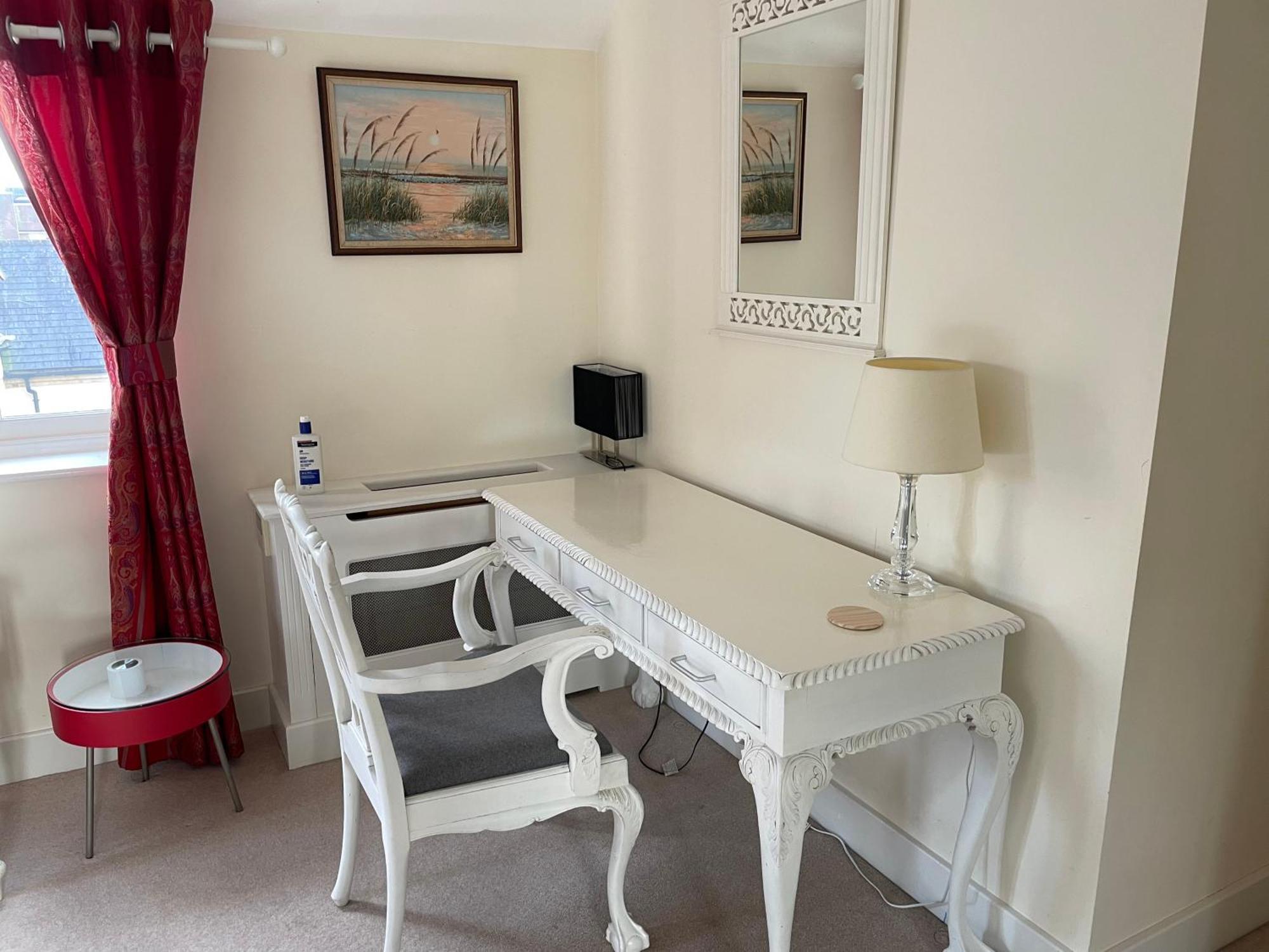 Top Floor En-Suite Double Bedrooms With Great View Of Windsor Castle & Free Parking Esterno foto