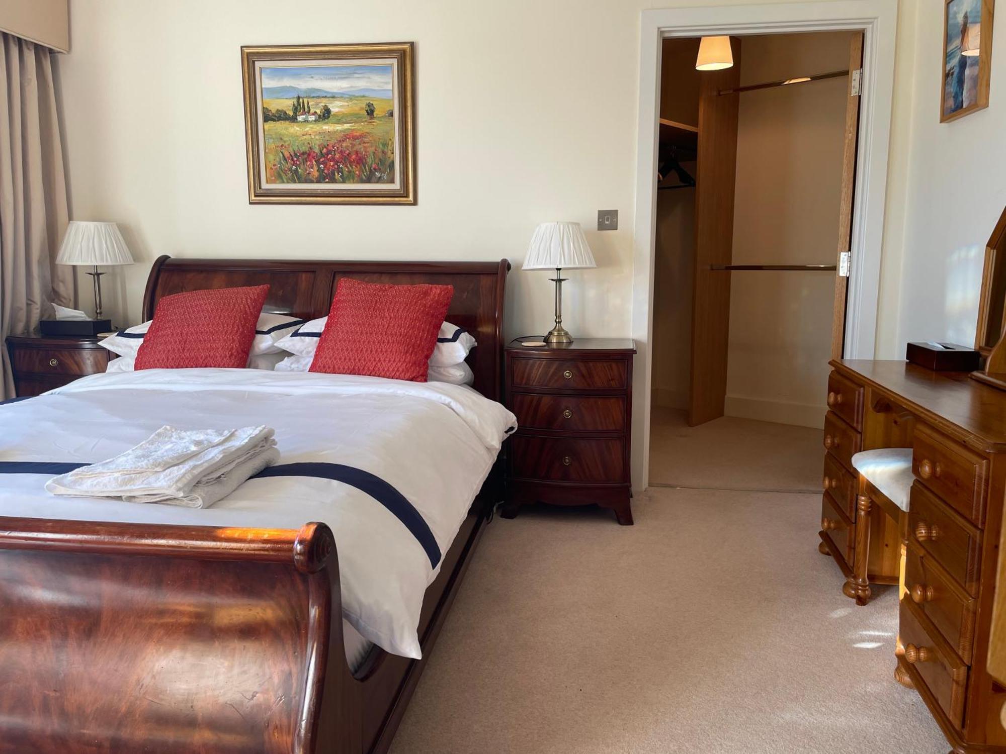 Top Floor En-Suite Double Bedrooms With Great View Of Windsor Castle & Free Parking Esterno foto