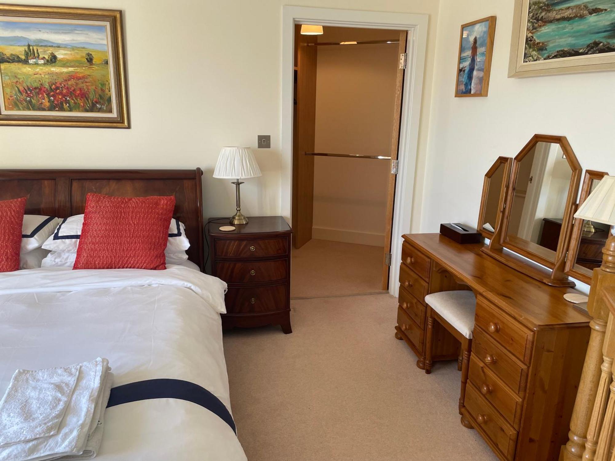 Top Floor En-Suite Double Bedrooms With Great View Of Windsor Castle & Free Parking Esterno foto