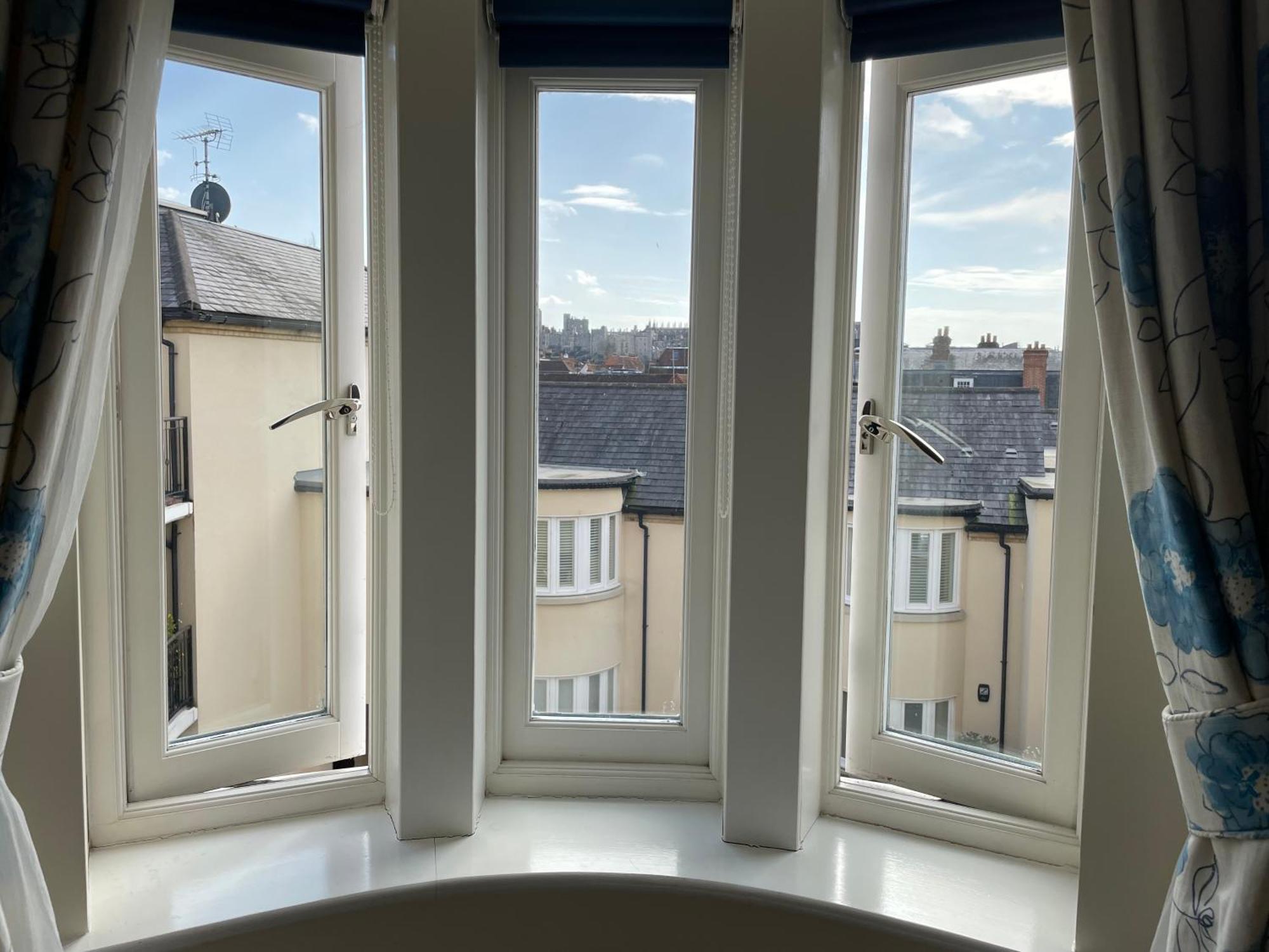 Top Floor En-Suite Double Bedrooms With Great View Of Windsor Castle & Free Parking Esterno foto