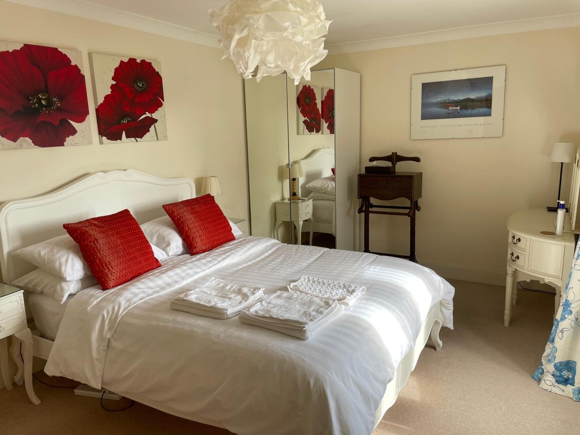 Top Floor En-Suite Double Bedrooms With Great View Of Windsor Castle & Free Parking Esterno foto